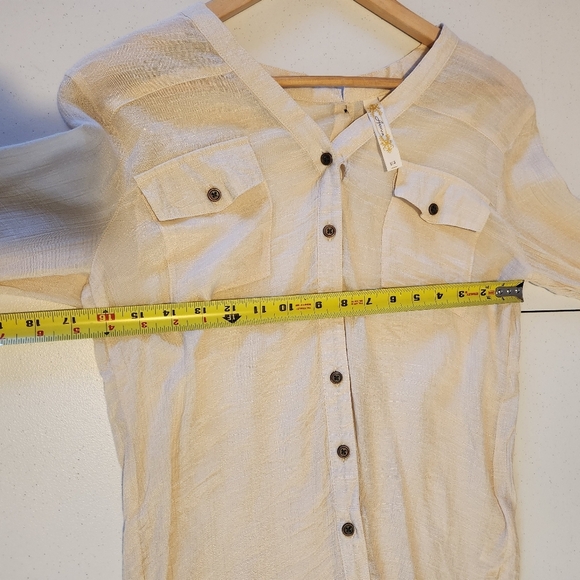 Adiva Sheer Lightweight Loose Long Sleeve Blouse Top Beige Size Small Boho - Picture 7 of 11